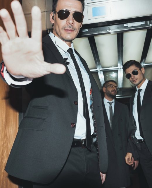 bodyguard-obstructing-paparazzi-when-celebrity-going-into-elevator_s=1024×1024&w=is&k=20&c=cIuL3QUcxUbWDjElm6HxzAfBIHoj5eQFBlV6Ms-kVBU=-min bodyguard in kuwait
